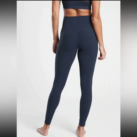 Athleta Salutation Stash Pocket II, 599749 - Picture 2 of 6